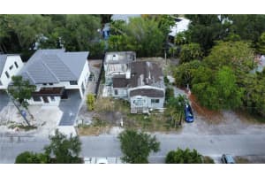 751 Ne 70th St, Miami