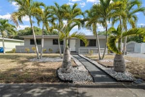 2360 Nw 183rd St, Miami Gardens