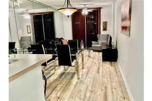 185 Se 14th Ter 1812, Miami