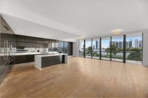 3300 Ne 188th St 217, Aventura