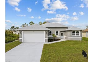 2904 W 6th St, Cape Coral