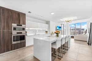 851 Ne 1st Ave 4011, Miami