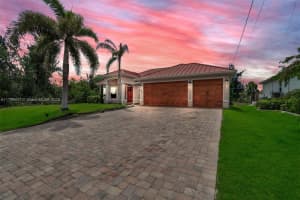 3326 Sw 8th St, Cape Coral