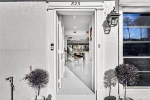 823 Ne 26th Ave, Hallandale Beach