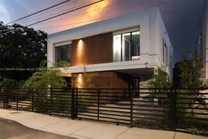 410 Nw 52nd St 410, Miami