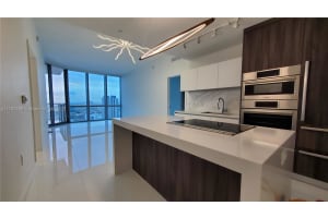 851 Ne 1st Ave 2208, Miami