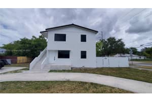 6201 Sw 22nd St 2, Miami