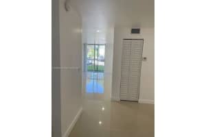 16950 W Dixie Hwy B141 Hwy 141, North Miami Beach