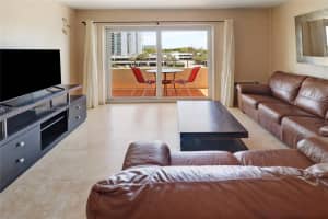 220 Kings Point Dr 403, Sunny Isles Beach