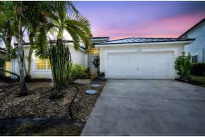 1910 Sw 183rd Ter, Miramar