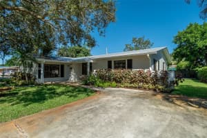 712 Tradewind Dr, North Palm Beach