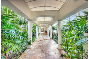 3900 Island Blvd B308, Aventura