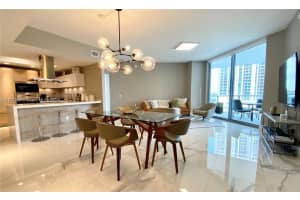 17111 Biscayne Blvd 403, North Miami Beach