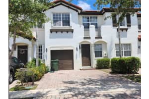962 Ne 29th Ter, Homestead