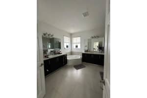 10423 Nw 70th Ln 0, Doral