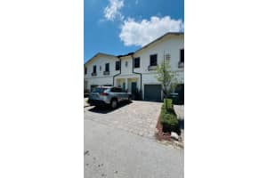 761 Sw 11th St 761, Florida City