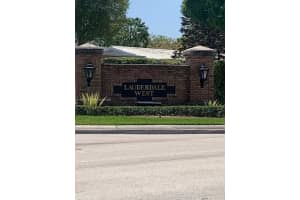 1024 Nw 90th Way, Plantation