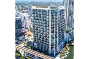 690 Sw 1st Ct 1227, Miami