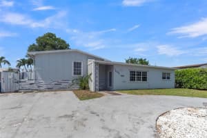 1371 Nw 198th St, Miami Gardens