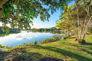 9000 School House Rd, Coral Gables