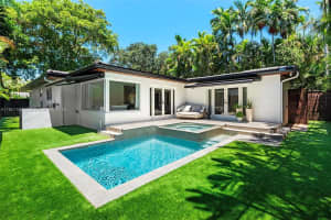 5711 Michelangelo St, Coral Gables