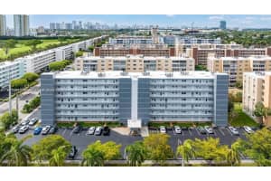 619 Ne 14th Ave 106, Hallandale Beach