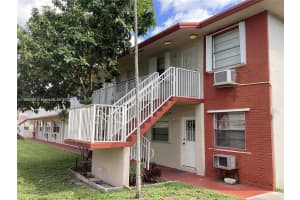 2917 Plunkett St 22c, Hollywood