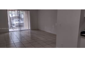 4009 N University Dr 112, Sunrise