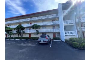 3776 Inverrary Blvd 207r, Lauderhill