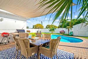 1006 S Arnold Ave, Lantana