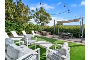 421 W Pembroke Rd 0, Hallandale Beach