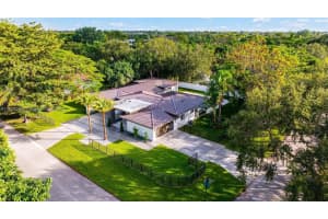 7530 Sw 134th St 0, Pinecrest