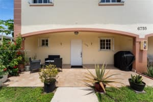 6755 Nw 182nd St 104, Hialeah