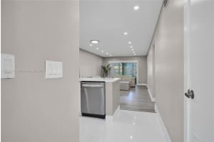 100 Ashbury Rd 103, Hollywood