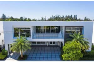 10242 Nw 75th Ter, Doral