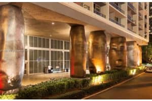 495 Brickell Ave 2304, Miami
