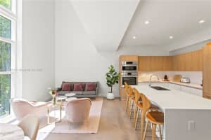 455 Ne 39th St 102, Miami