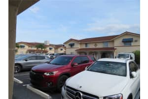 10017 W Okeechobee Rd 202, Hialeah Gardens