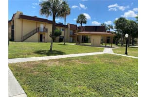 2840 Nw 55th Ave 2d, Lauderhill