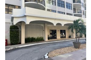 66 Valencia Ave Ph1c, Coral Gables