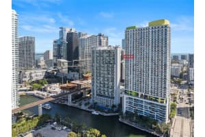 185 Sw 7th St 2911, Miami