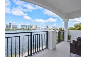 3255 Ne 184th St 12508, Aventura