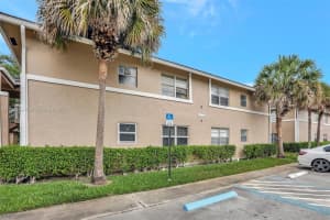 826 Twin Lakes Dr 18-d, Coral Springs