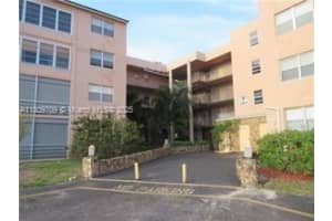 2861 Somerset Dr 107, Lauderdale Lakes