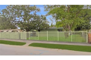 3015 Nw 83rd St, Miami