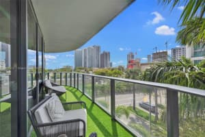 121 Ne 34th St L304, Miami