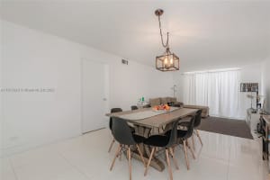 6039 Collins Ave 307, Miami Beach