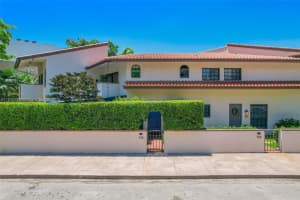 725 Biltmore Ct, Coral Gables