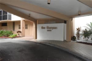 1300 Saint Charles Pl Ph2, Pembroke Pines