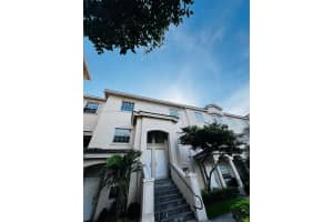 5670 Nw 116th Ave 212, Doral